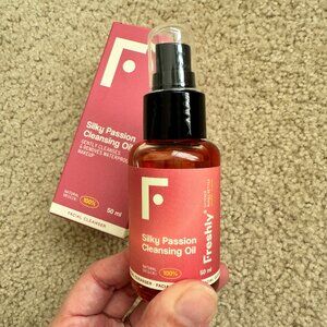 Freshly Cosmetics Silky Passion Cleansing Oil – 50 ml – New, Open Box